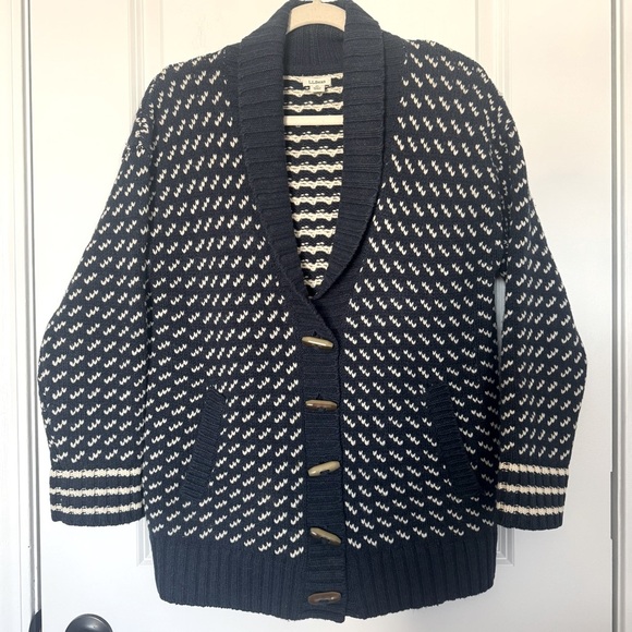 LL Bean Women’s 100% Lambswool Classic Ragg Cardigan Size Medium Petite - Picture 1 of 8